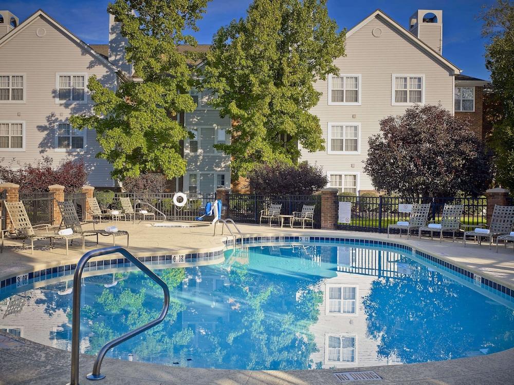 Sonesta ES Suites Cincinnati - Sharonville East - Outdoor Pool