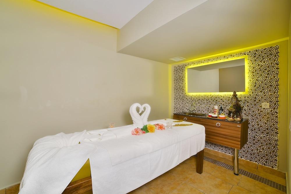 Oran Hotel - Massage