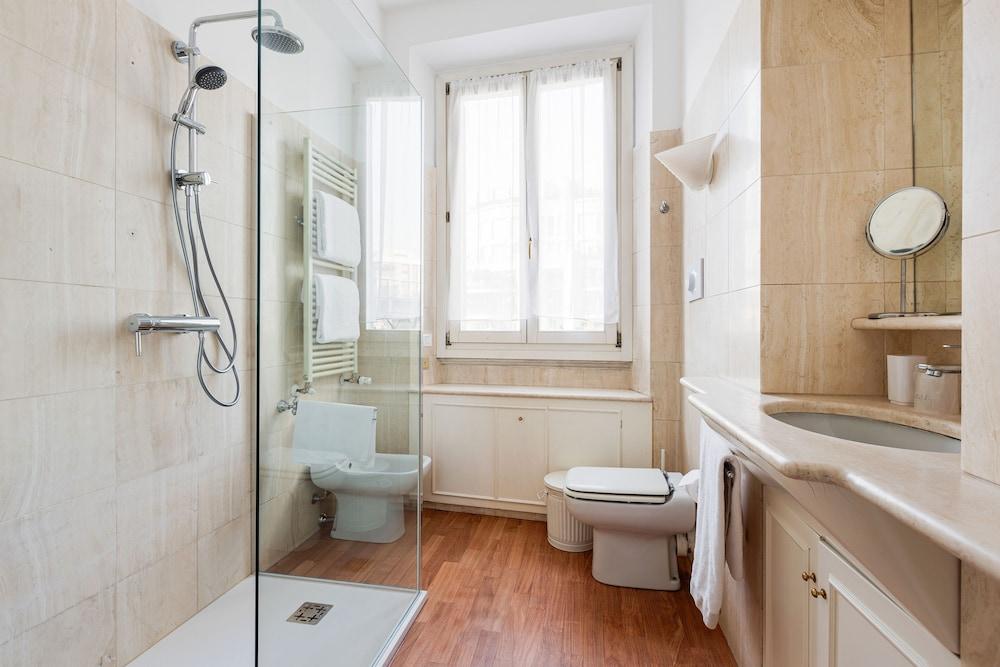 Brera Apartments in Porta Venezia - Bathroom