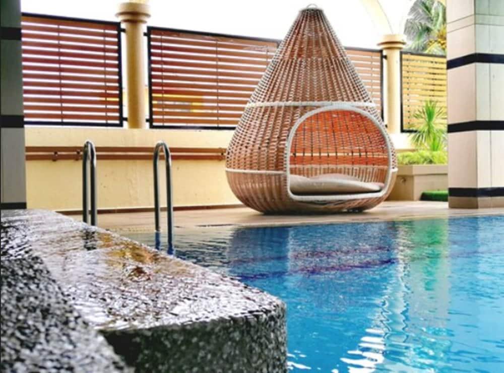 Langkawi Seaview Hotel - Pool