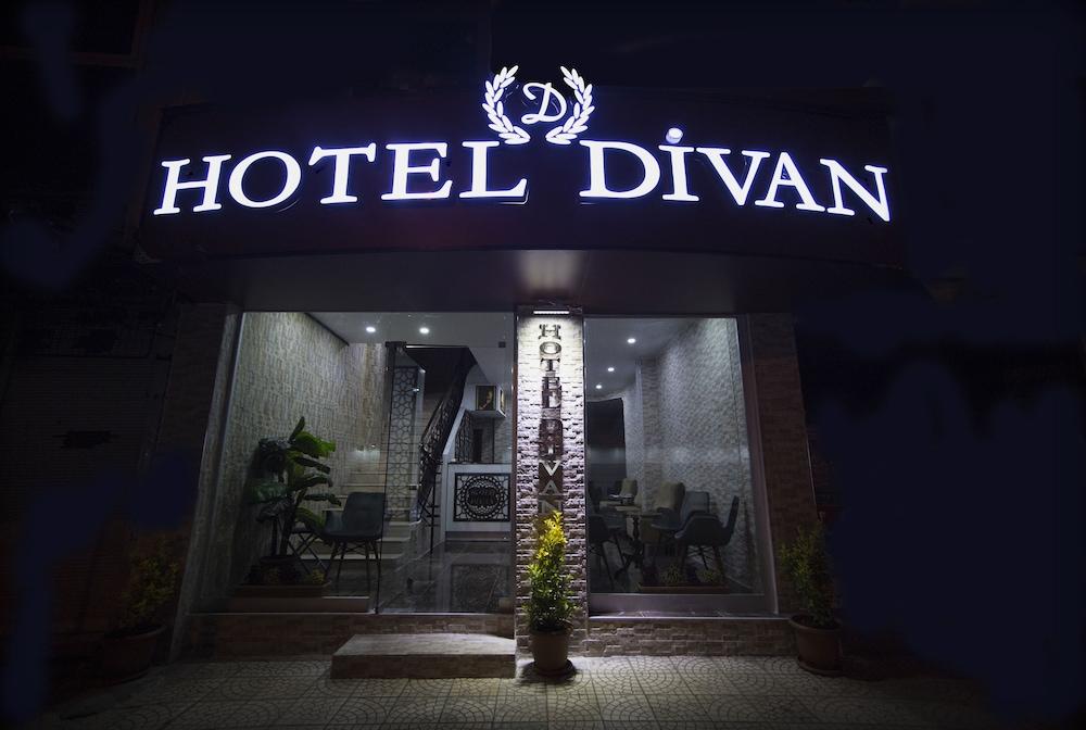 Hotel Divan - null