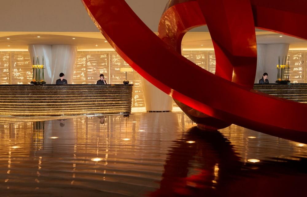 Four Seasons Guangzhou - Lobby