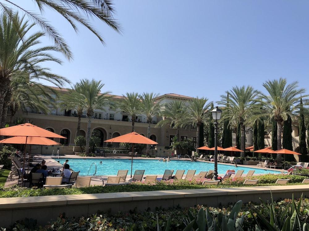 Resort Style Luxury 2BD Suite in Irvine's Spectrum Center - Pool
