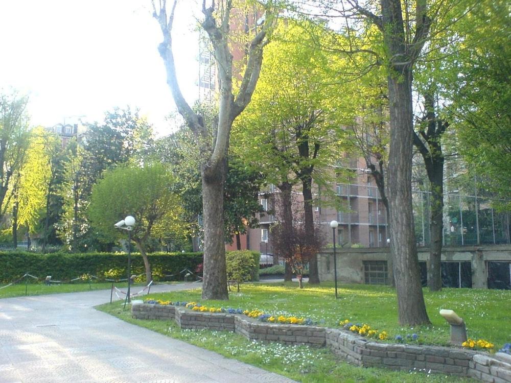 IH Hotels Milano ApartHotel Argonne Park - Property Grounds