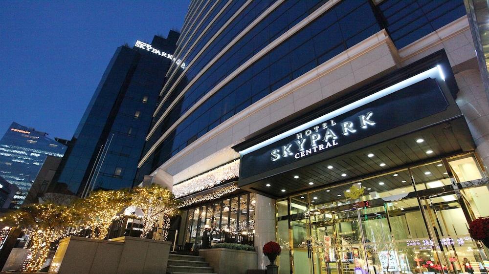 Hotel Skypark Central Myeongdong - Featured Image