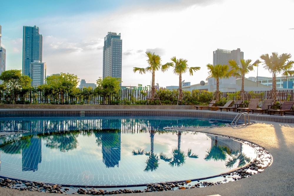 A-One Bangkok Hotel - Outdoor Pool