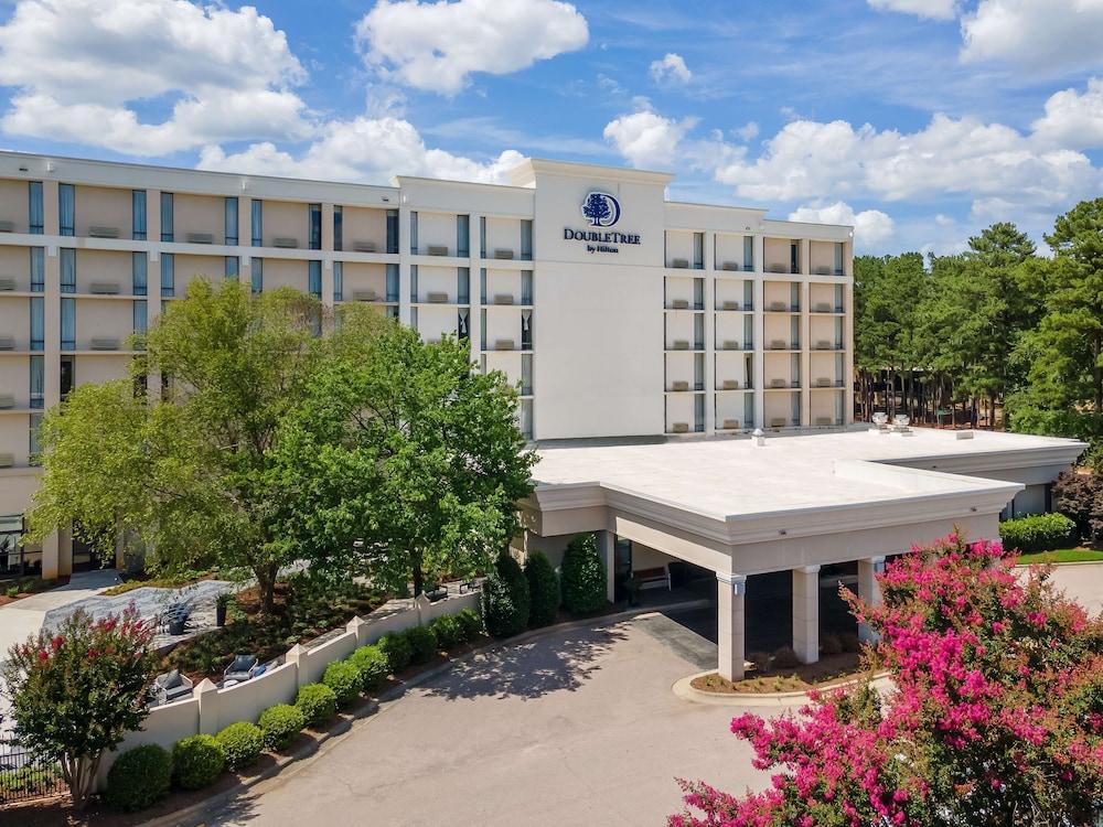 DoubleTree by Hilton Raleigh Midtown, NC - Featured Image