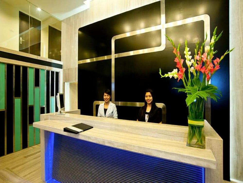 FX Hotel Metrolink Makkasan - Lobby