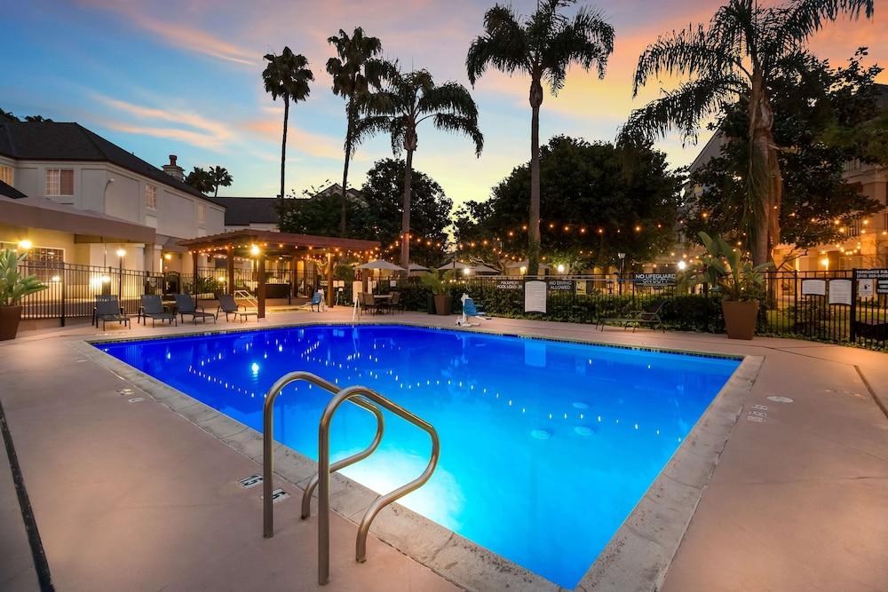 Sonesta ES Suites Torrance Redondo Beach - Outdoor Pool