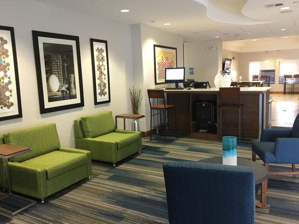 Holiday Inn Express & Suites Austin NE - Hutto, an IHG Hotel - Lobby