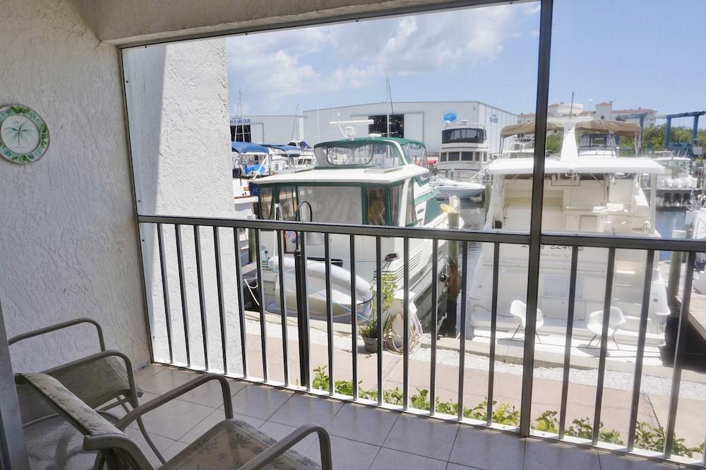 Marina One Bedroom Villa by RedAwning - Property Grounds