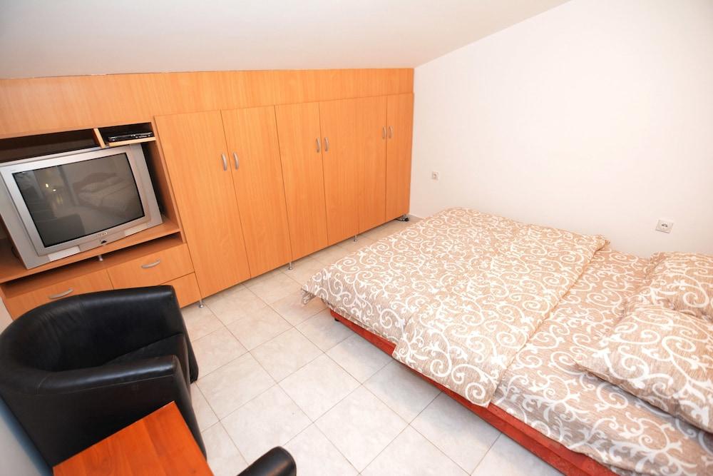Apartments Jovana - Room