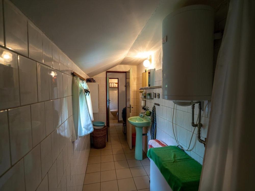Lovely Apartment in Svinarov Czech Republic near Forest - Bathroom