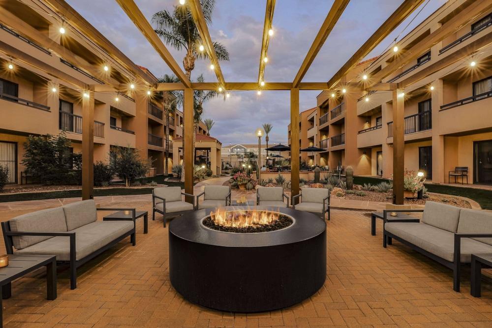 Courtyard by Marriott Tucson Airport - Featured Image