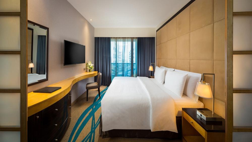 Savoy Suites Hotel Apartments - Room