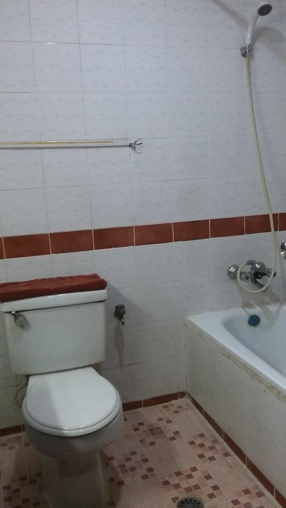 هوتل سيوريا بارو - Bathroom