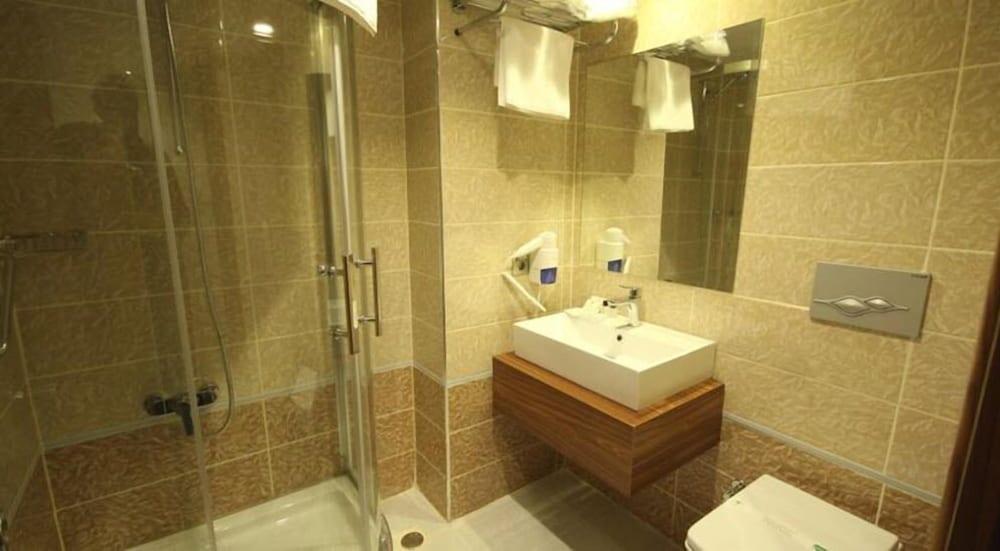 Palmcity Hotel Turgutlu - Bathroom
