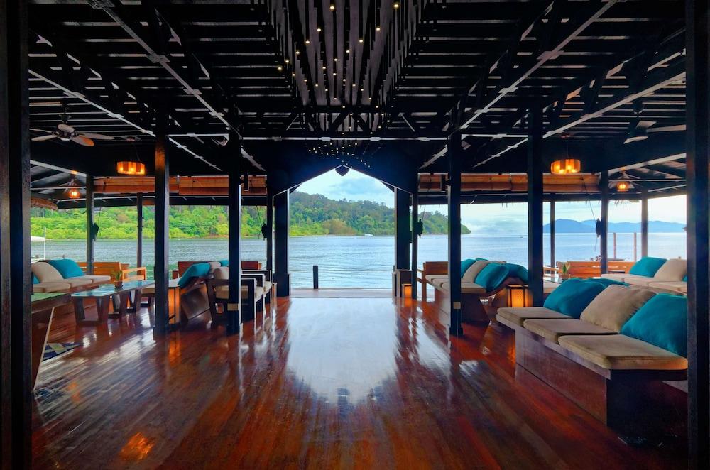 Gayana Marine Resort - Lobby