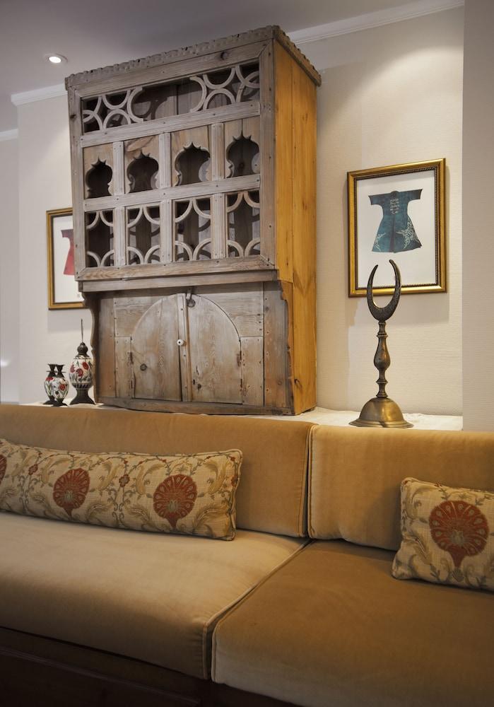 Hotel Sari Konak - Interior Detail