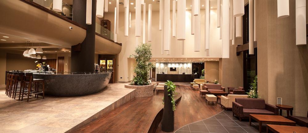 Kronwell Brasov Hotel - Lobby Sitting Area