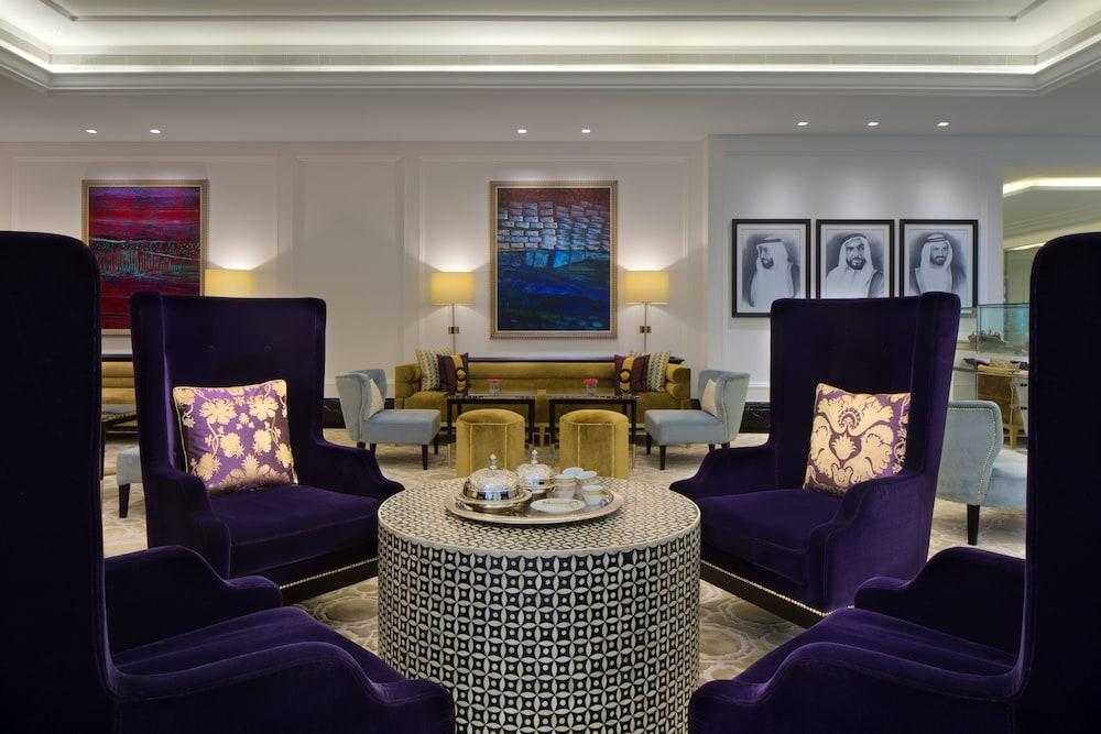Taj Dubai - Lobby Sitting Area