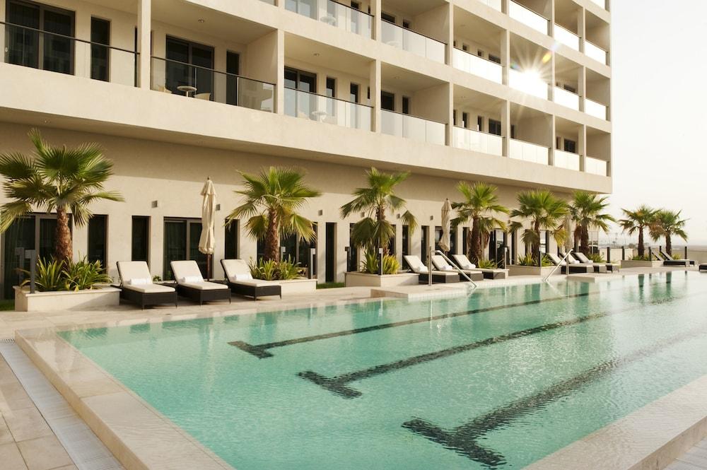 أجنحة ستايبريدج جزيرة ياس أبو ظبي، أحد فنادق آي إتش جي - Pool