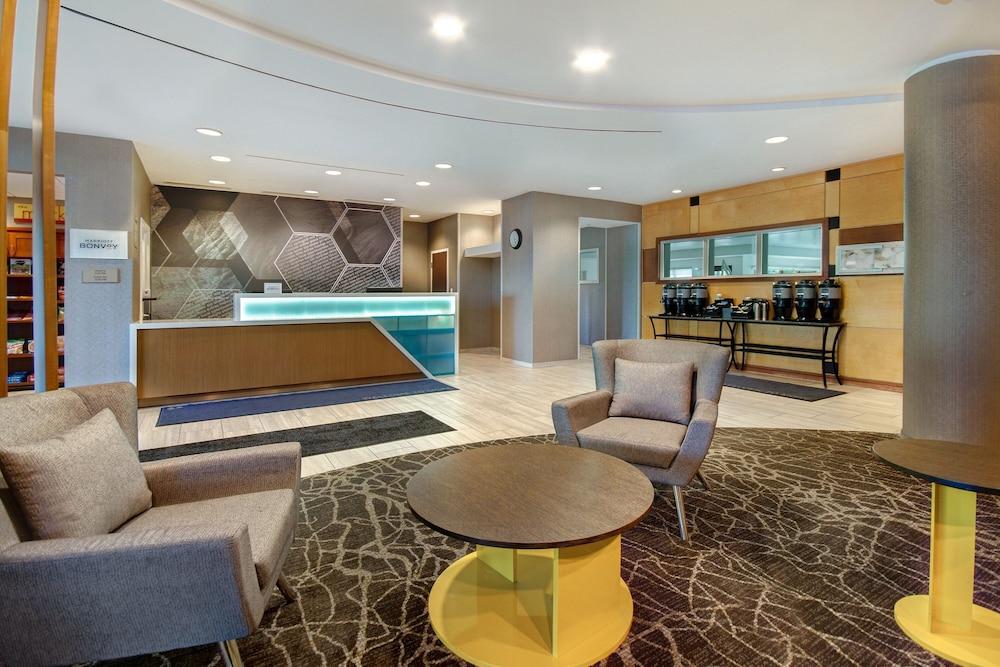 Springhill Suites by Marriott Erie - Lobby