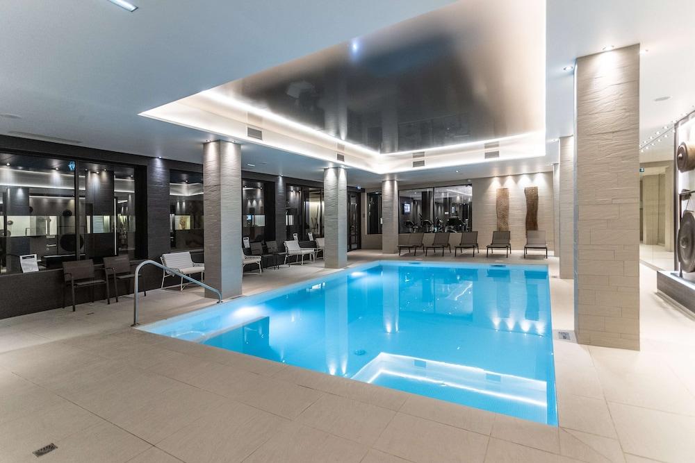 Best Western Plus Hôtel & Spa de Chassieu - Indoor Pool