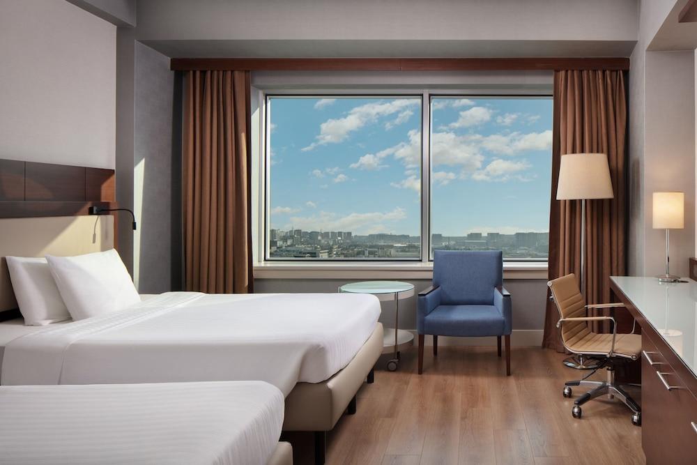 Delta Hotels by Marriott Istanbul West - Room