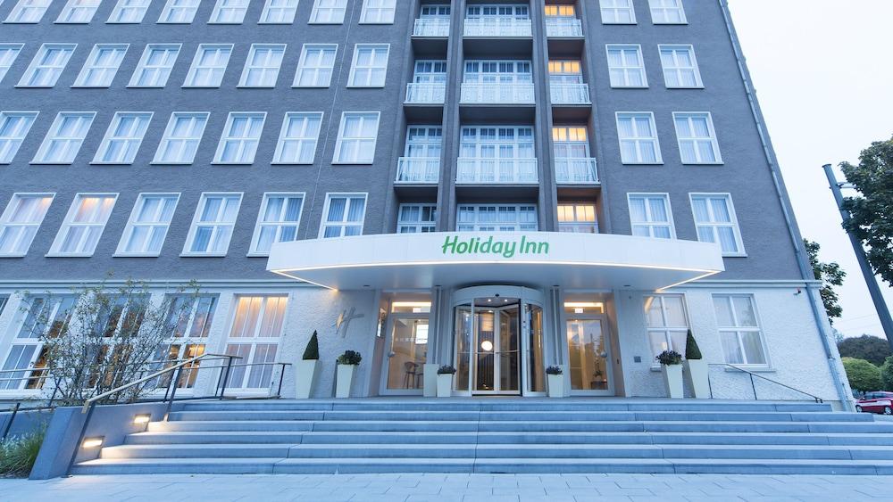 Holiday Inn Dresden - Am Zwinger, an IHG Hotel - Featured Image