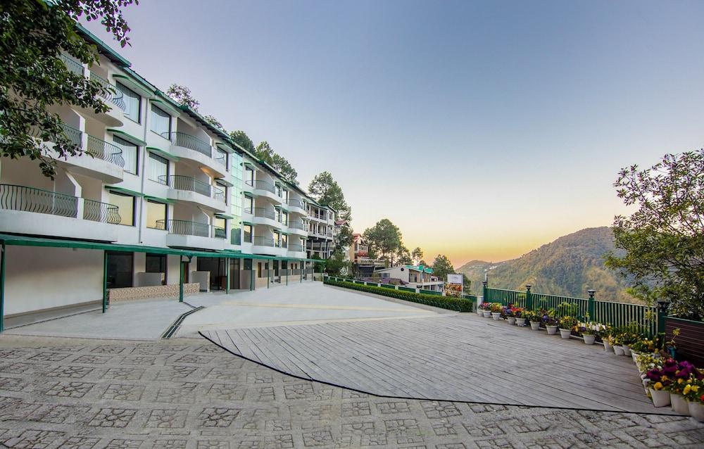 Sterling Nainital - Featured Image