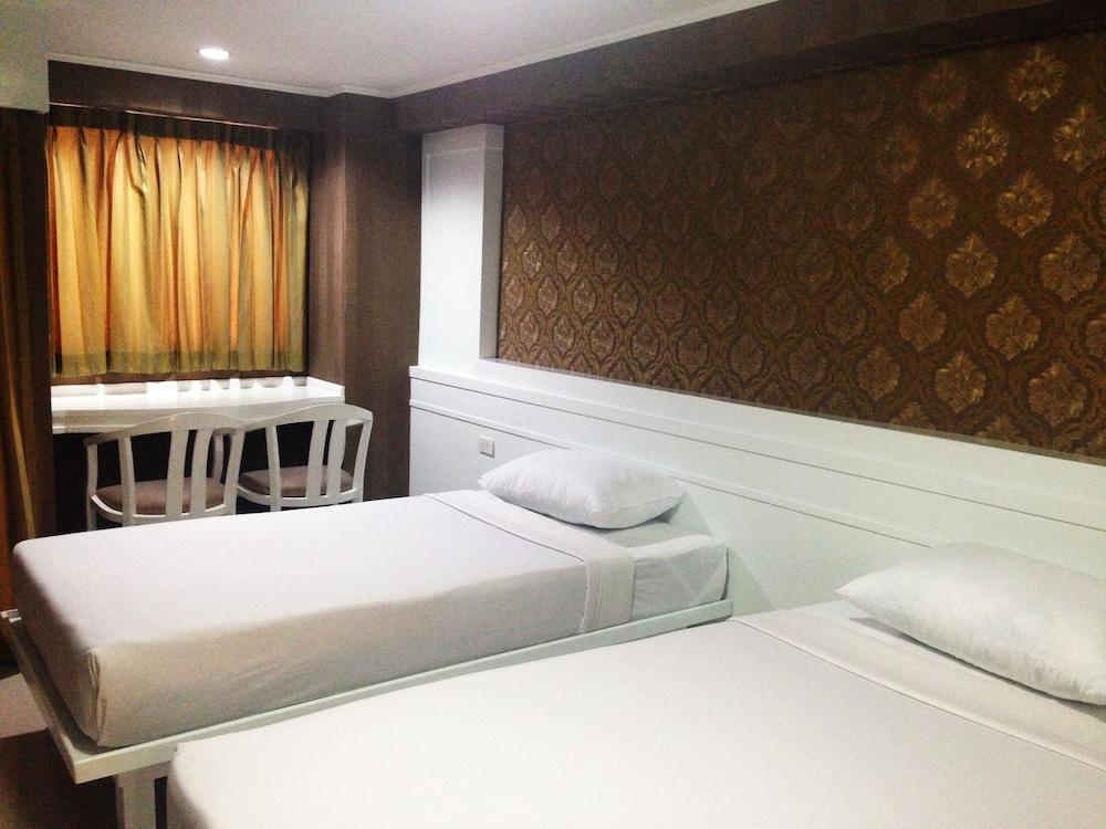 Convenient Park Bangkok Hotel - Room