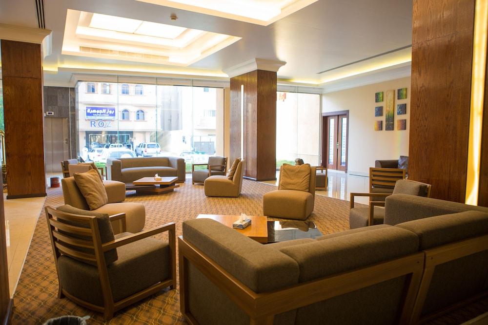 Travellerinn Hotel Apartment - Lobby Sitting Area