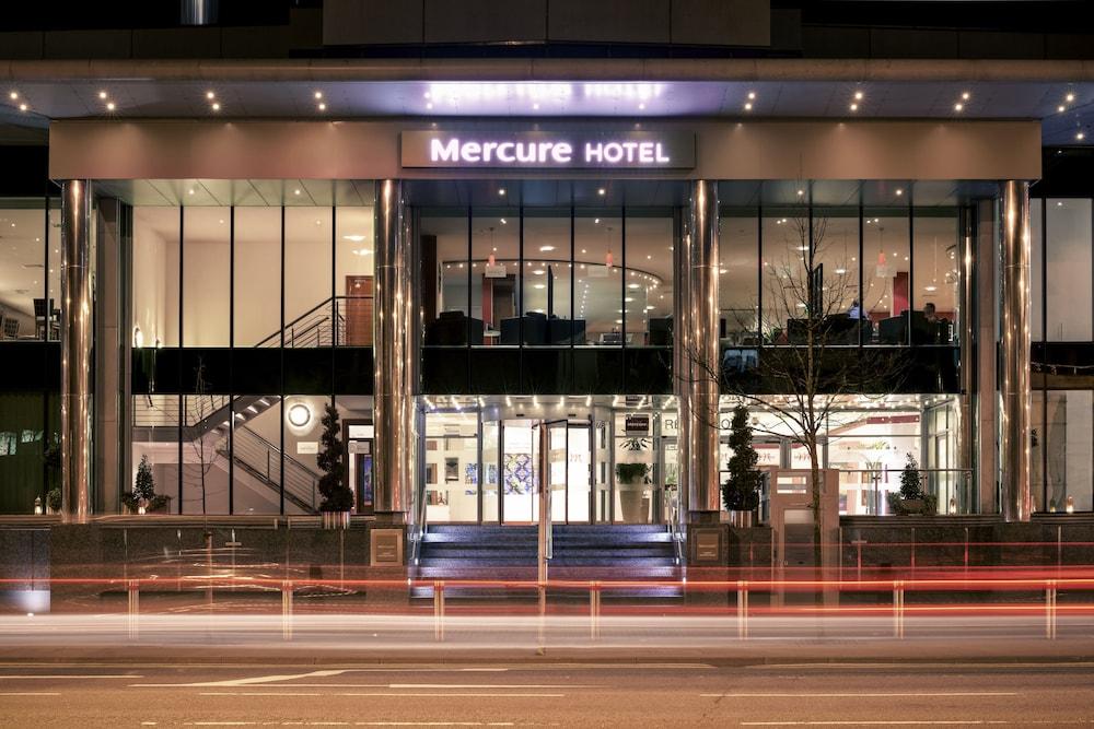 Mercure Cardiff Holland House Hotel & Spa - Interior Entrance