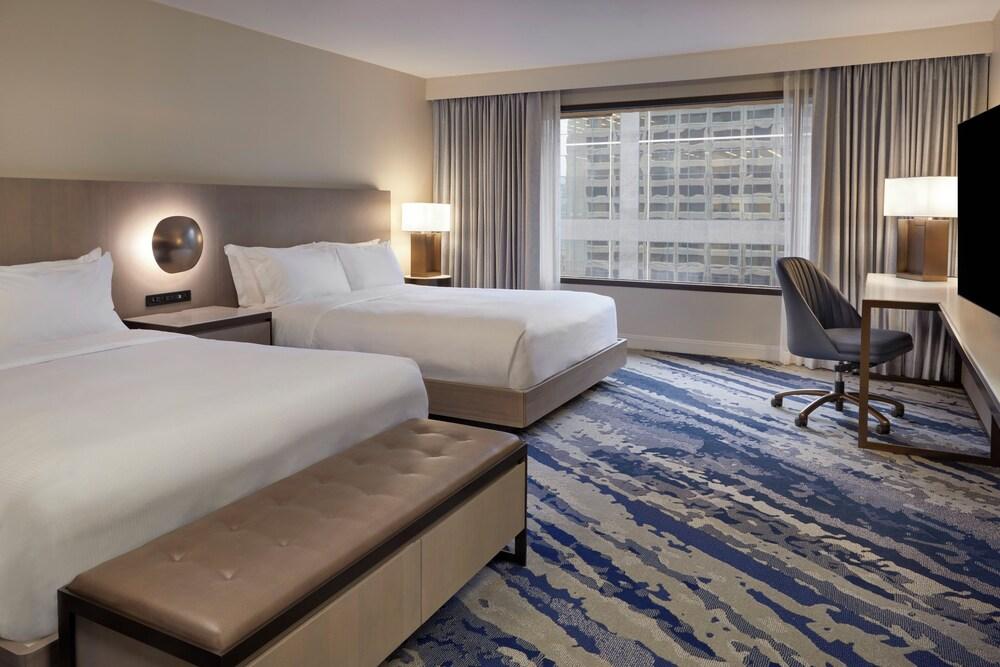Hilton Toronto - Room