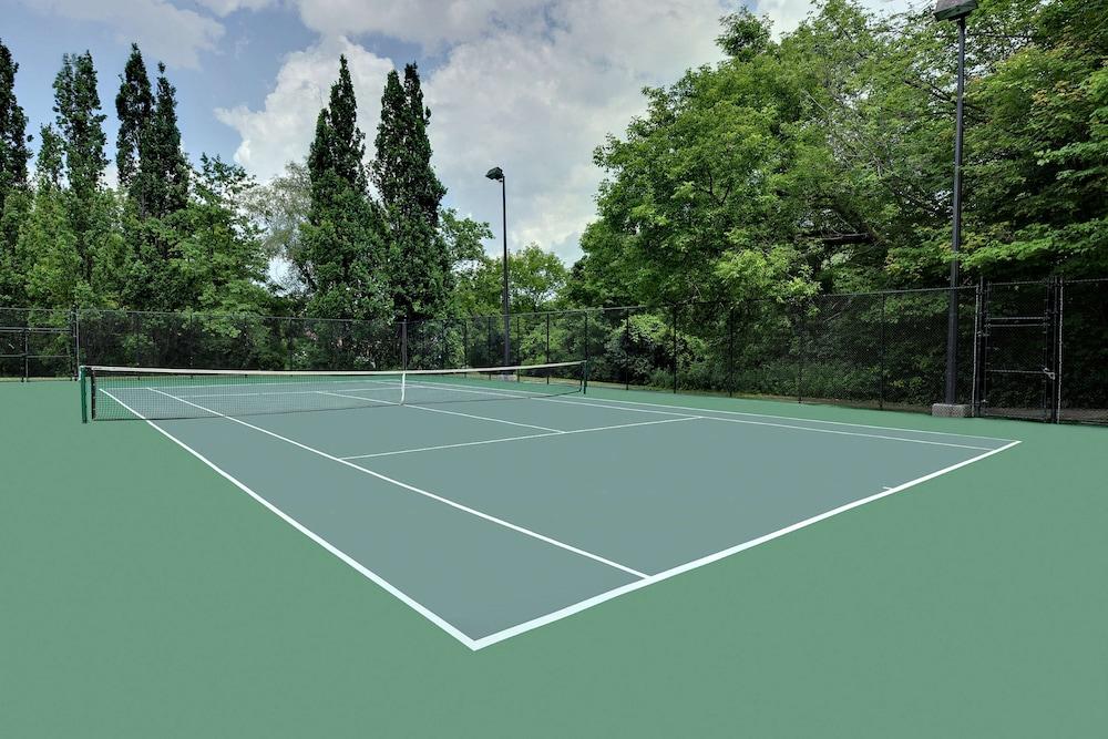 Pan Pacific Toronto - Tennis Court