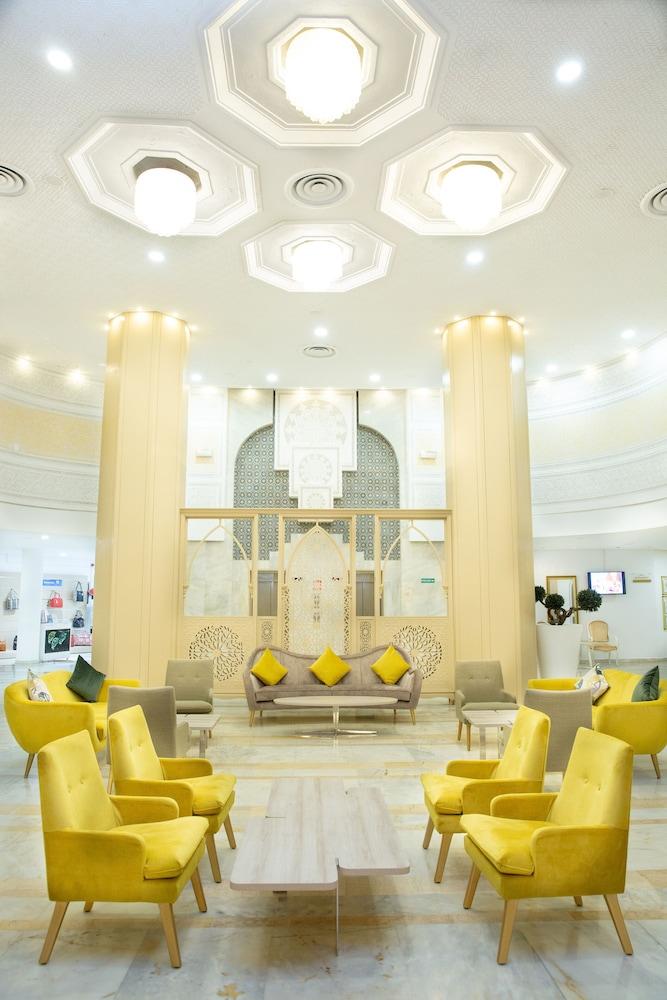 Marhaba Palace - Lobby Sitting Area