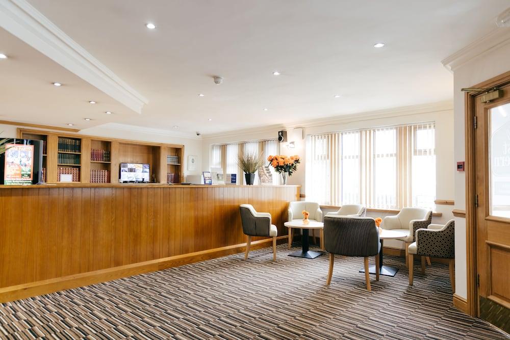 Best Western Bradford Guide Post Hotel - Lobby Sitting Area