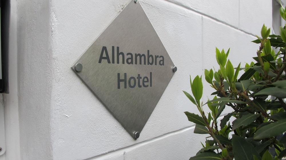 Alhambra Hotel - Reception