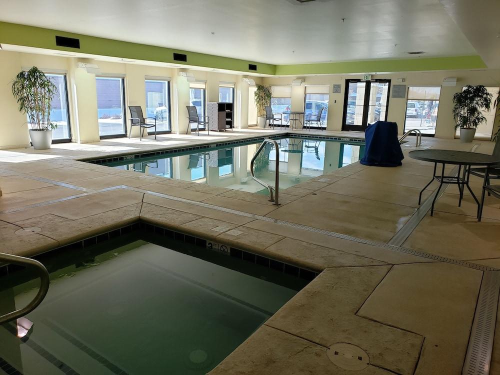 Fairfield Inn & Suites by Marriott Denver Aurora / Parker - Indoor Pool
