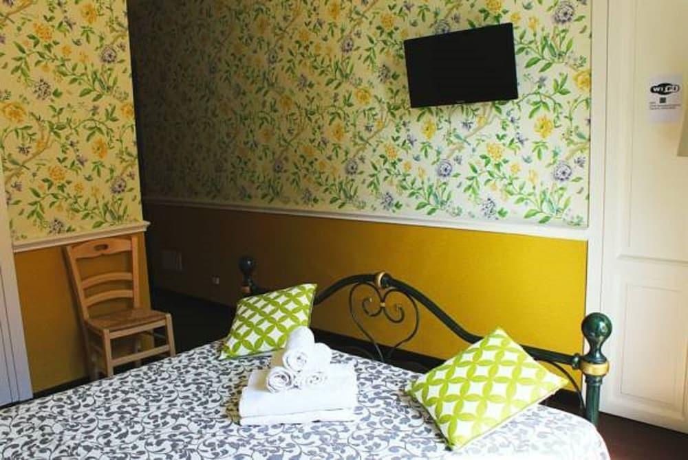 Rumariya Rooms Hostel - Featured Image