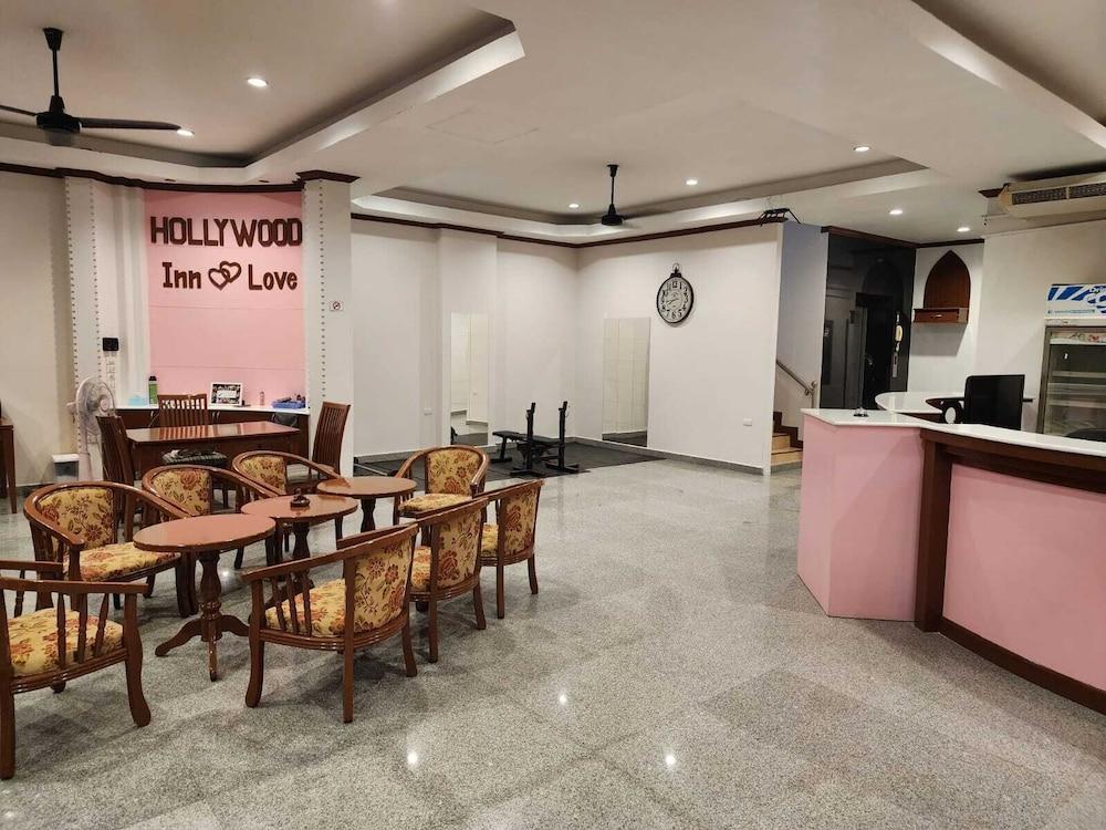 Hollywood Inn Love Patong - Interior