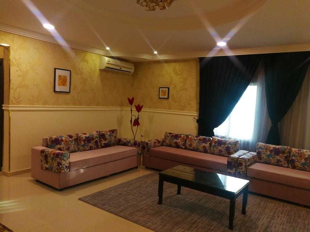 Red Reef Suites Hotel Shoab Jeddah - Featured Image