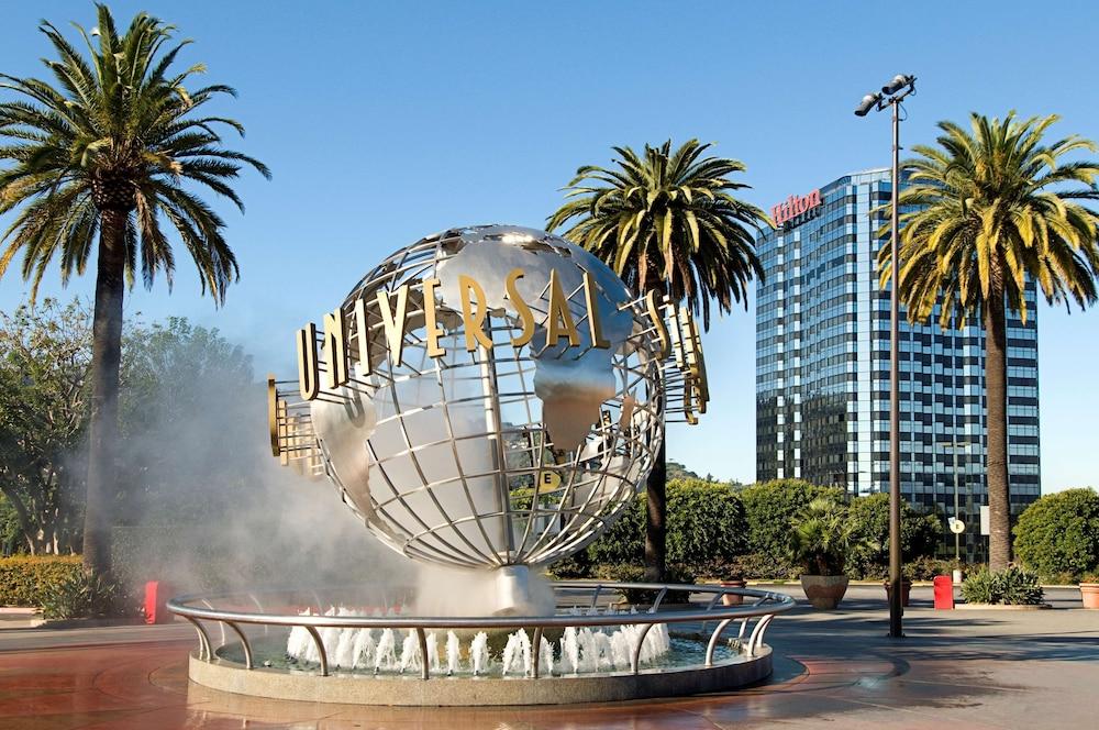 Hilton Los Angeles/Universal City - Exterior