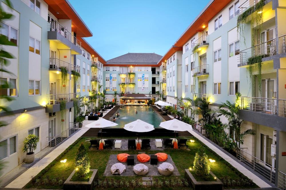 HARRIS Hotel & Residence Riverview Kuta - Bali - Featured Image