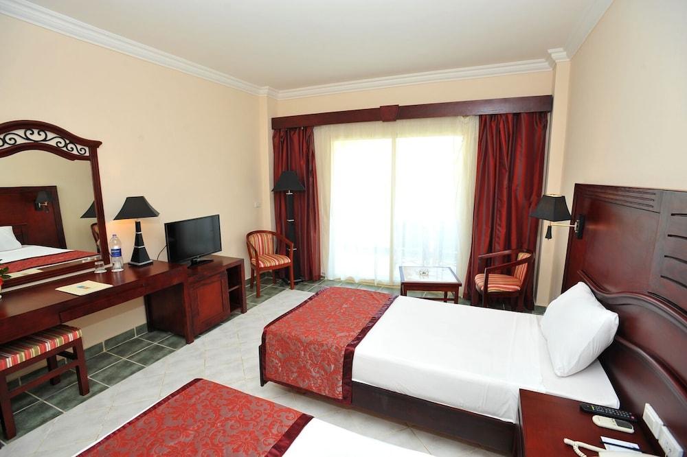 Brayka Bay Resort - Room