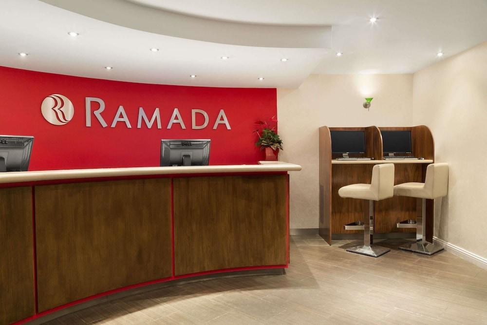 Ramada by Wyndham Hounslow - Heathrow East - Lobby