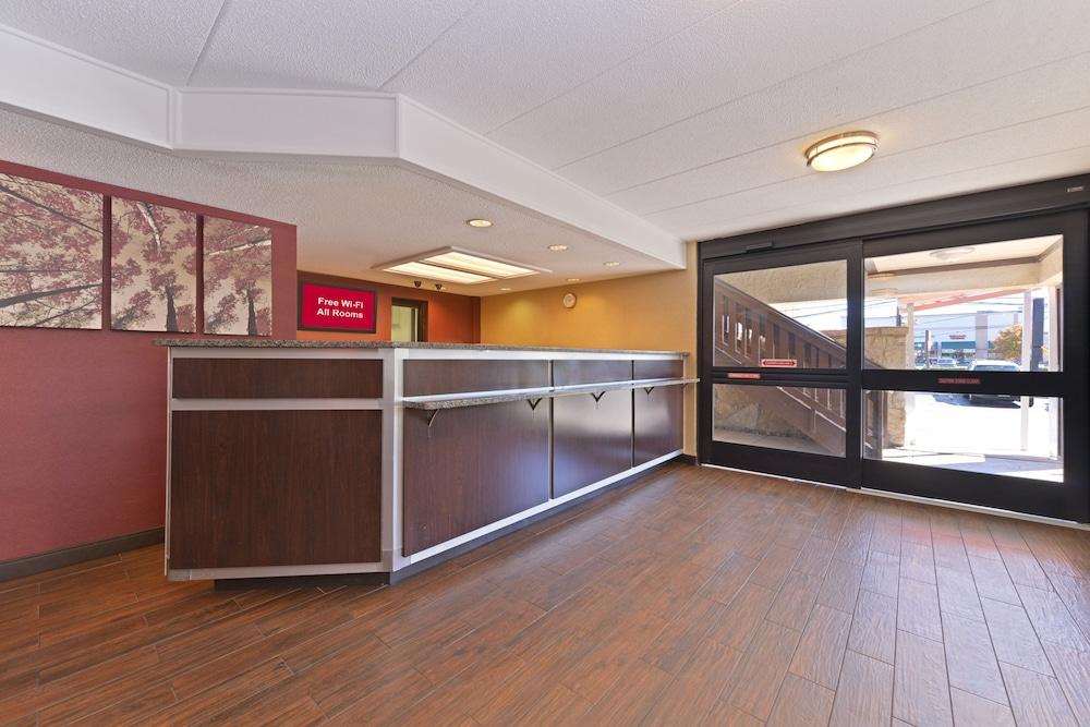 Red Roof Inn PLUS+ Secaucus - Meadowlands - NYC - Reception