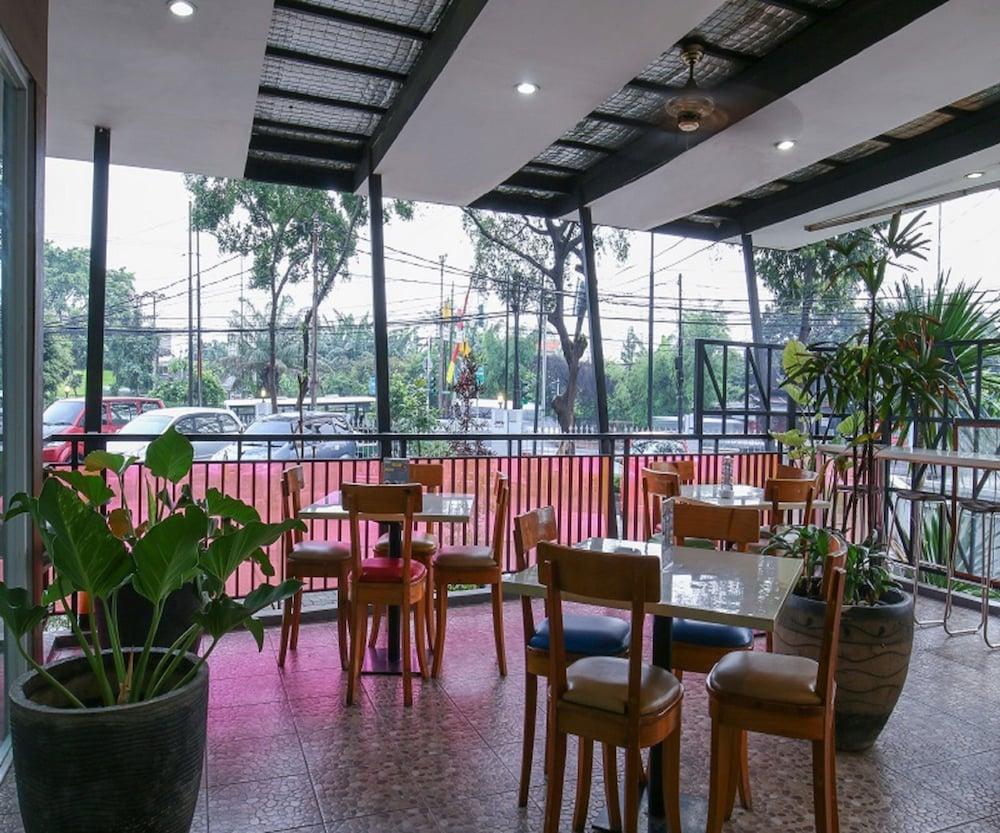 Hotel 88 Kedoya Jakarta - Restaurant