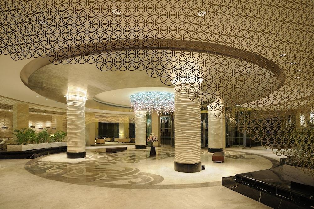 Hilton Chennai - Lobby